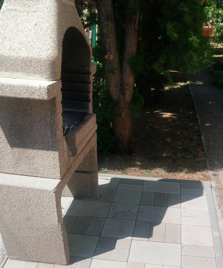 Repose Apartments Hajduszoboszlo Luaran gambar